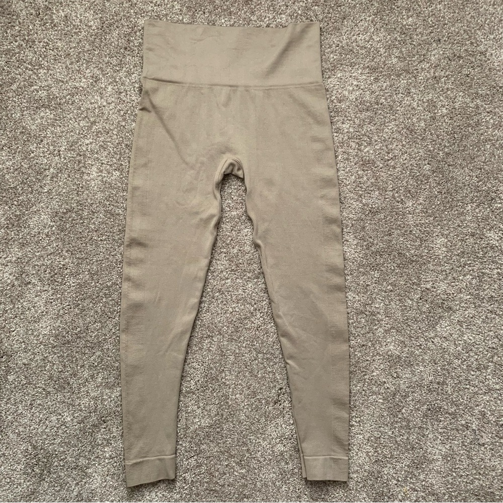 SET ACTIVE Women’s Beige Cream Nude Athleisure Workout Leggings Small 24x22